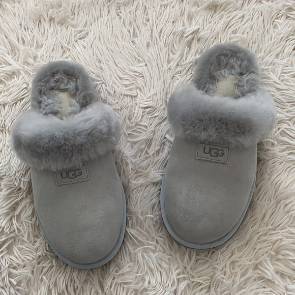 New ugg light grey genuine shearling slipper - Picture 3 of 14